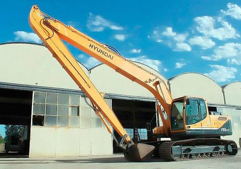 Аренда экскаватора HUNDAI 220LR