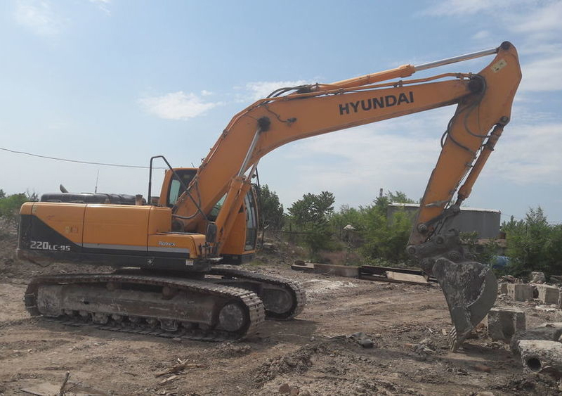 Аренда экскаватора HUNDAI 220