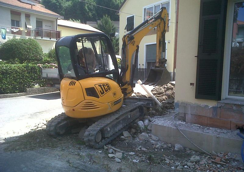 Аренда экскаватора JCB 8030